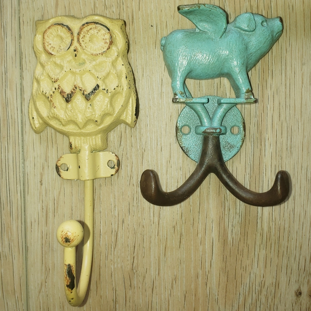 Decorative Owl and Pig Wall Hooks